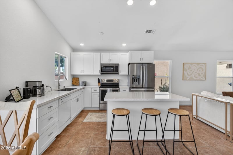 814 Manor Dr, Chandler, AZ 85225