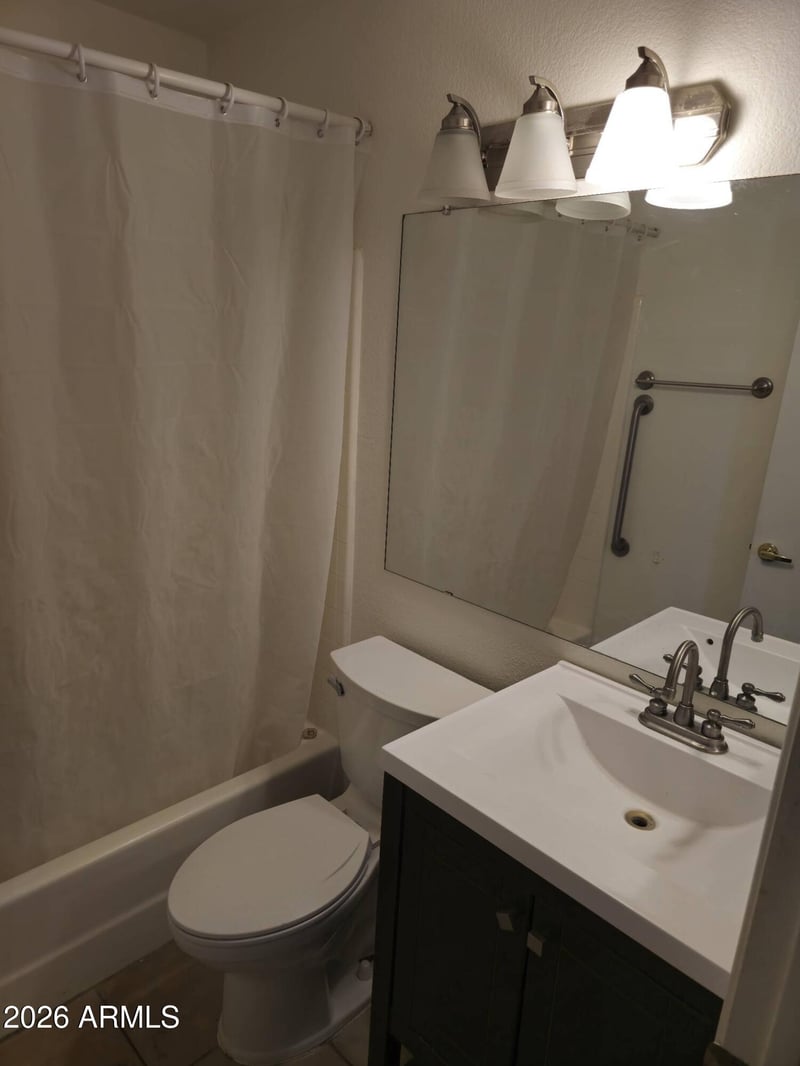 814 Tonopah Dr, Phoenix, AZ 85027