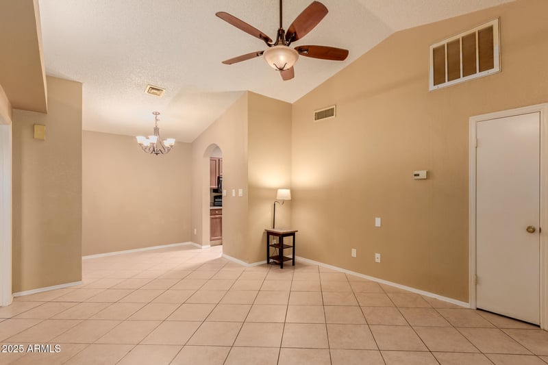 8140 107th Ave #138, Peoria, AZ 85345