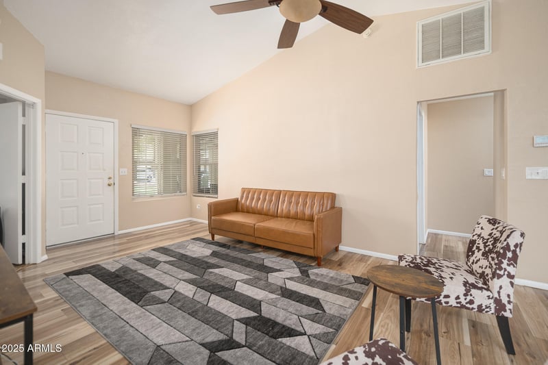 8140 107th Ave #306, Peoria, AZ 85345