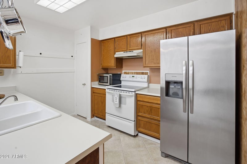 8140 107th Ave #310, Peoria, AZ 85345