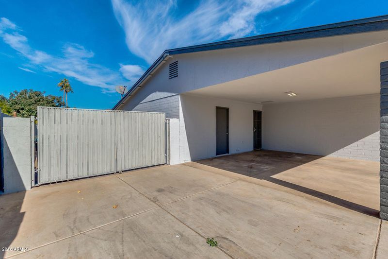 8140 W Heatherbrae Dr, Phoenix, AZ 85033