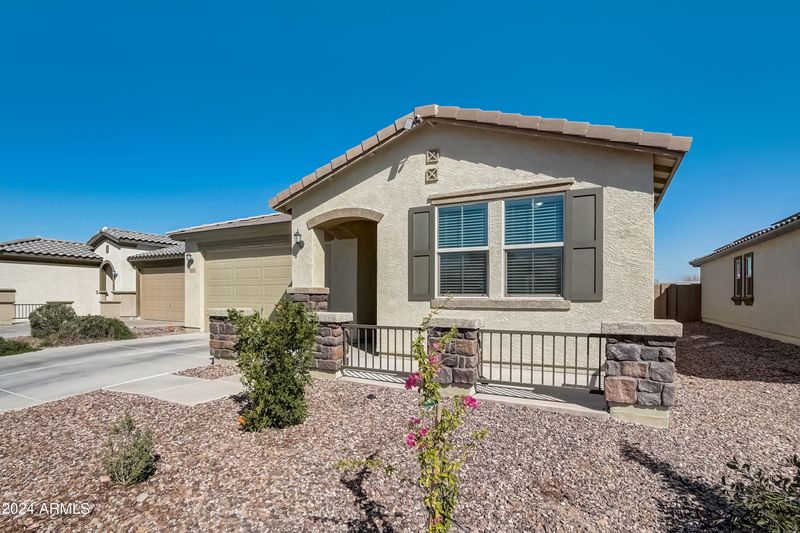 8142 W Sands Rd, Glendale, AZ 85303