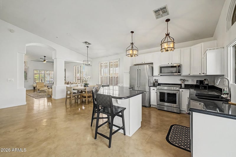 8143 Michelle Dr, Scottsdale, AZ 85255