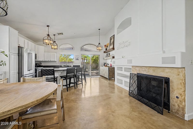 8143 Michelle Dr, Scottsdale, AZ 85255