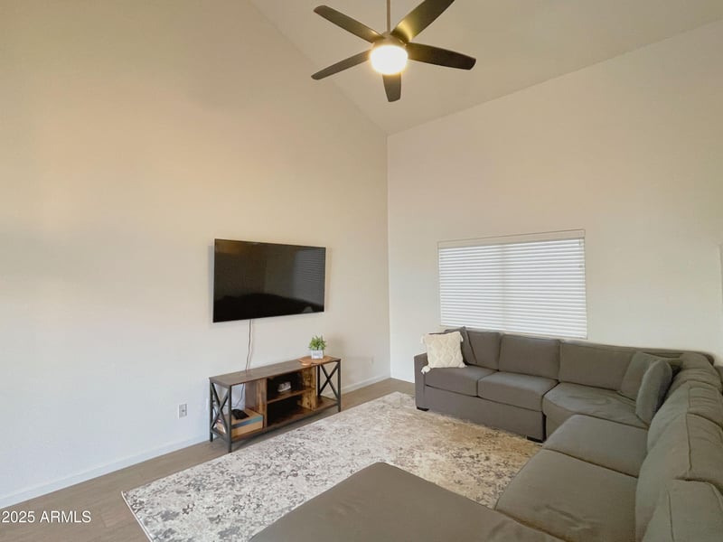 8144 Beck Ln, Peoria, AZ 85382
