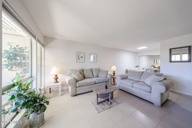 8145 Central Ave #15, Phoenix, AZ 85020