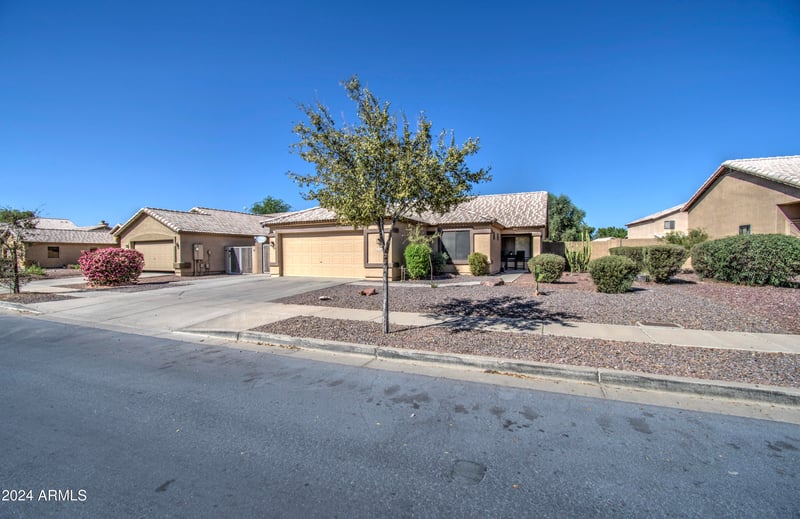 8146 Hilton Ave, Phoenix, AZ 85043