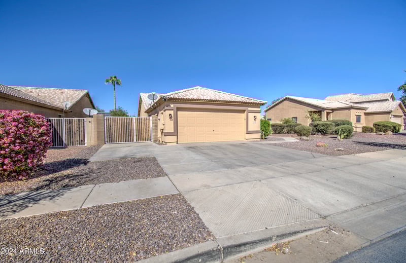 8146 Hilton Ave, Phoenix, AZ 85043