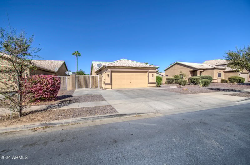 8146 Hilton Ave, Phoenix, AZ 85043