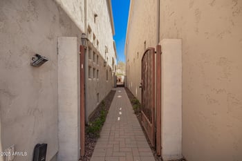 8149 13th Pl, Phoenix, AZ 85020