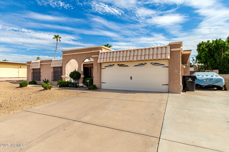 815 Coral Gables Dr, Phoenix, AZ 85022