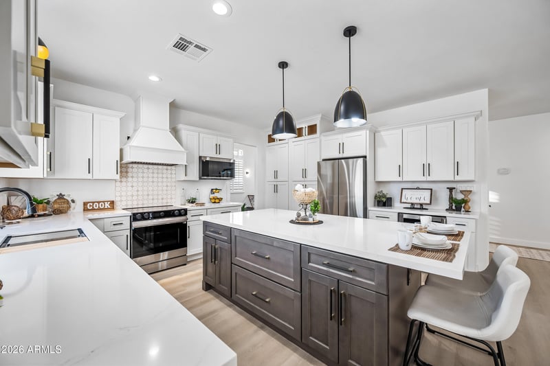 815 E Desert Trumpet Rd, Phoenix, AZ 85048