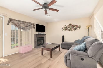 815 Grovers Ave #25, Phoenix, AZ 85022