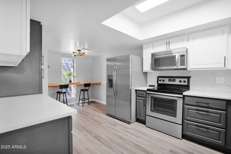 815 Grovers Ave #8, Phoenix, AZ 85022