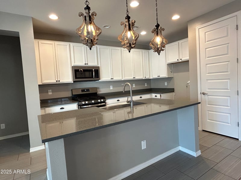 815 Leadwood Ave, San Tan Valley, AZ 85140