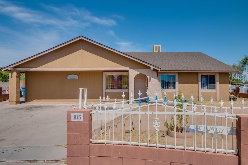 815 N 67th Dr, Phoenix, AZ 85043