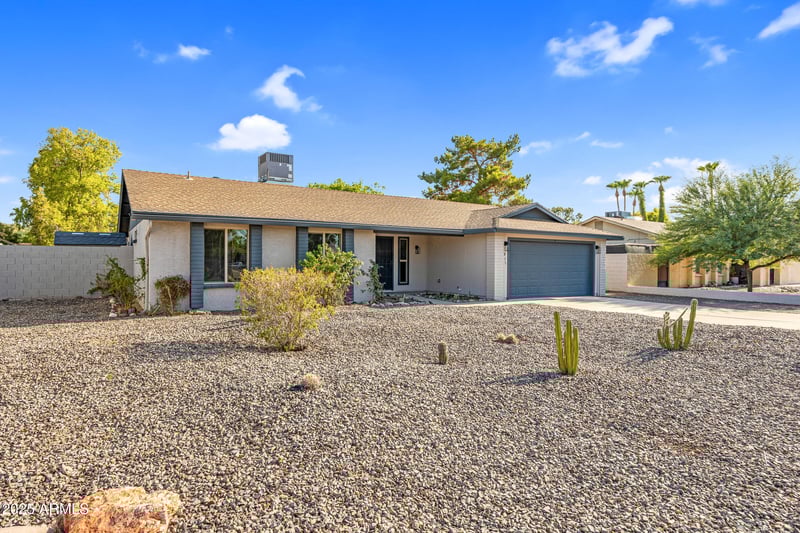 815 Paradise Ln, Phoenix, AZ 85022