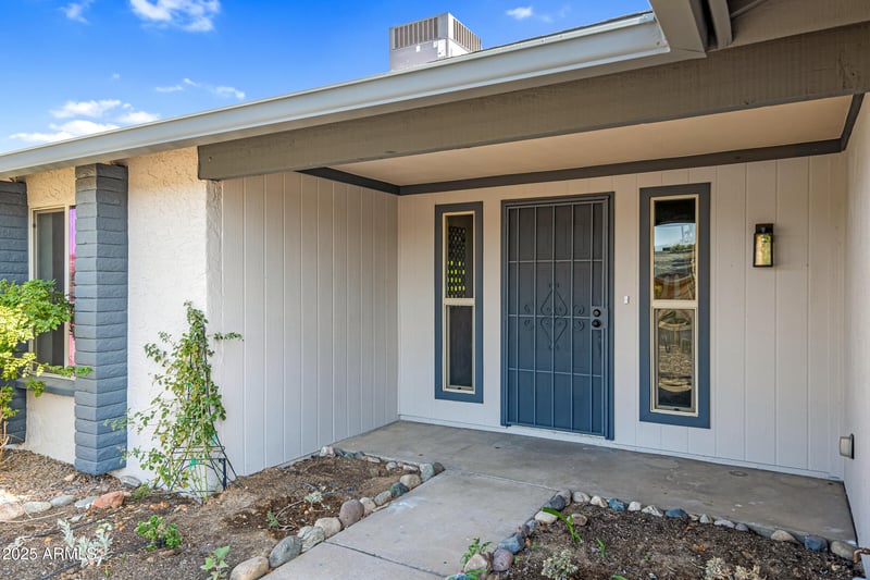 815 Paradise Ln, Phoenix, AZ 85022