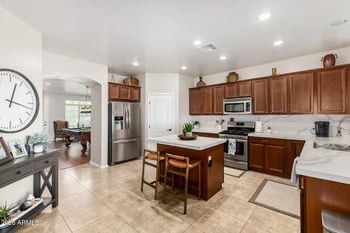 815 Pasture Canyon Dr, San Tan Valley, AZ 85143