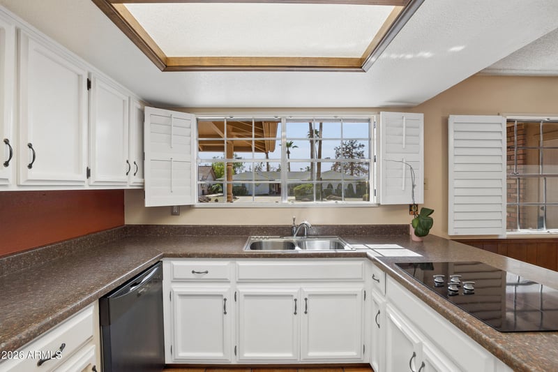 815 S Saranac Ave, Mesa, AZ 85208