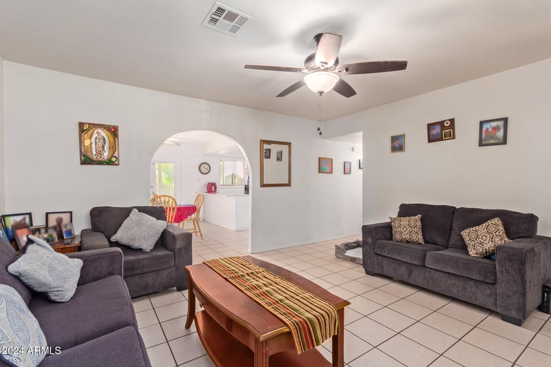 8151 Clarendon Ave, Phoenix, AZ 85033