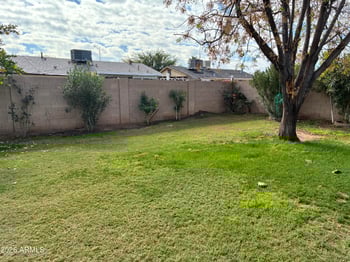 8151 Clarendon Ave, Phoenix, AZ 85033