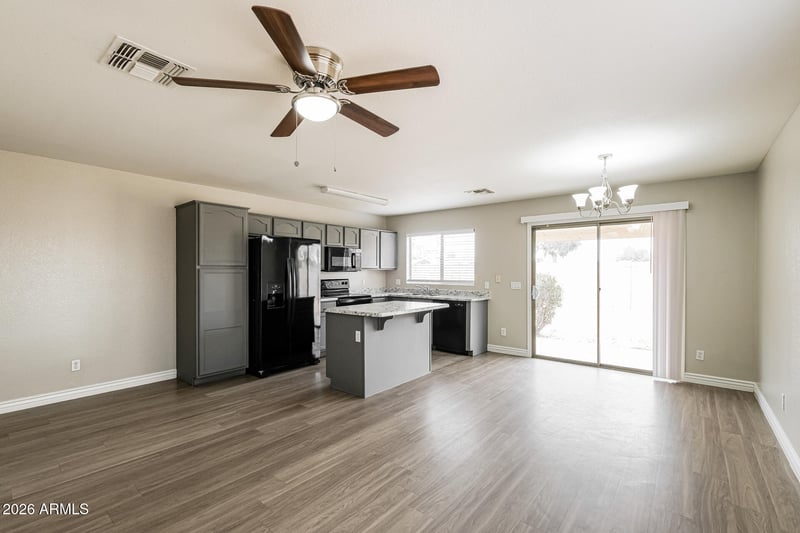 8152 N 88th Ln, Peoria, AZ 85345