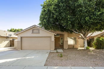 8153 Clara Ln, Peoria, AZ 85382
