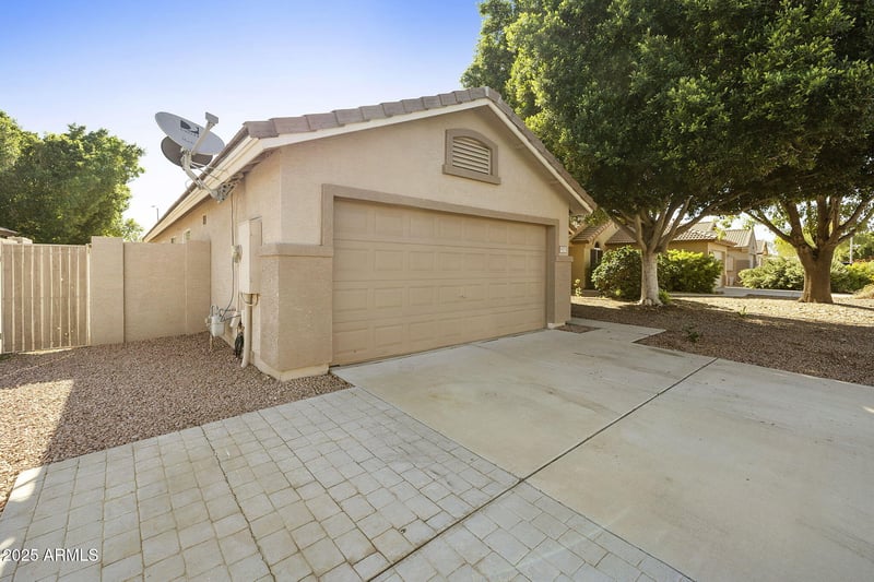 8153 Clara Ln, Peoria, AZ 85382