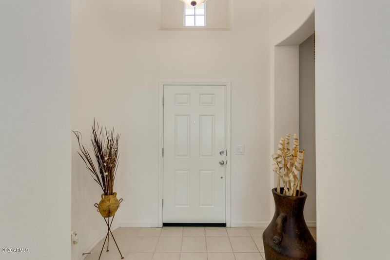 816 E Gary Ln, Phoenix, AZ 85042