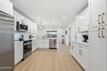 816 Julie Dr, Tempe, AZ 85283