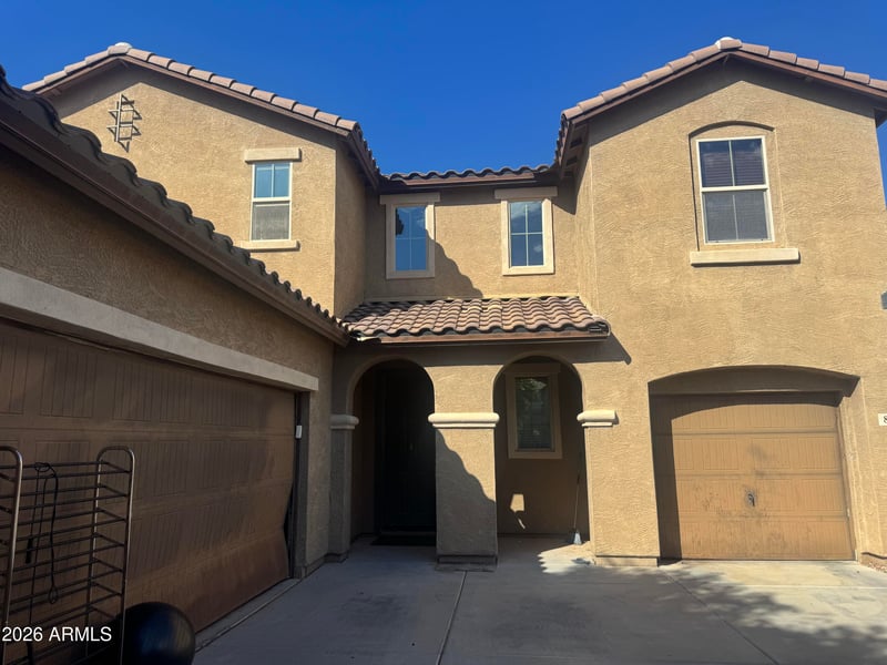 816 W Desert Hollow Dr, San Tan Valley, AZ 85143