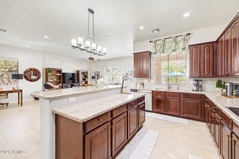 816 W Sycamore Ct, Litchfield Park, AZ 85340