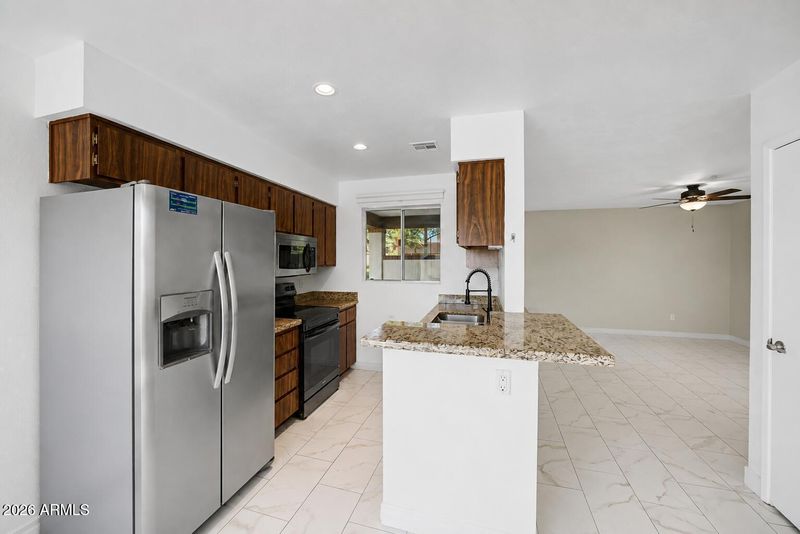 8161 N 107th Ave #109, Peoria, AZ 85345