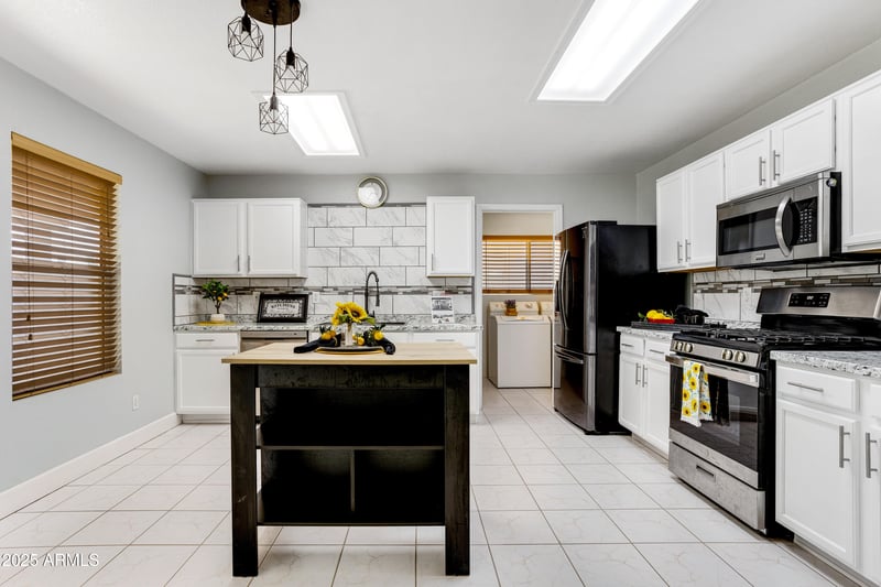 8163 Posada Ave, Mesa, AZ 85212