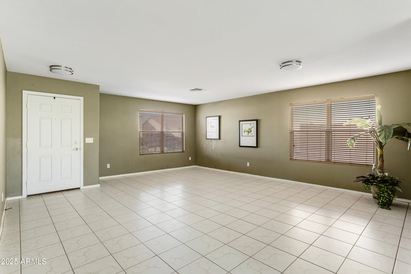 8163 Posada Ave, Mesa, AZ 85212