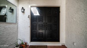 8166 Del Caverna Dr, Scottsdale, AZ 85258