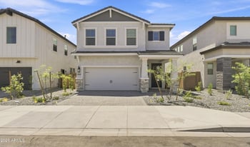 8166 80th Ln, Peoria, AZ 85345