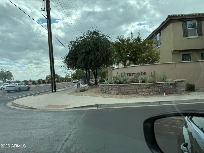 8167 Lynwood St, Phoenix, AZ 85043