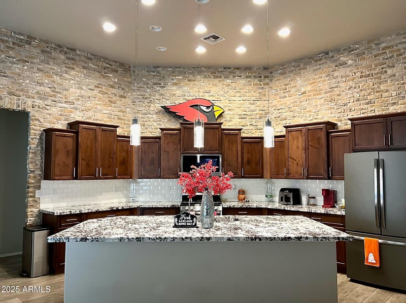 817 Ardmore Rd, Phoenix, AZ 85041