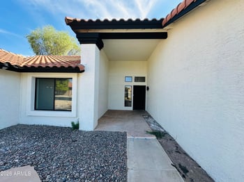 817 E Acoma Dr, Phoenix, AZ 85022