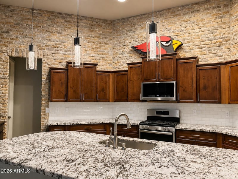 817 Ardmore Rd, Phoenix, AZ 85041