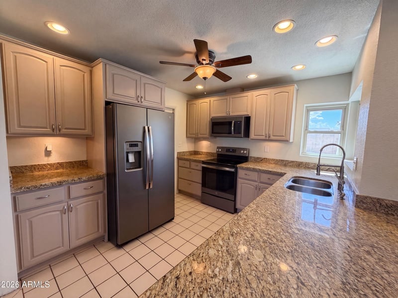 817 W Isabella Ave, Mesa, AZ 85210