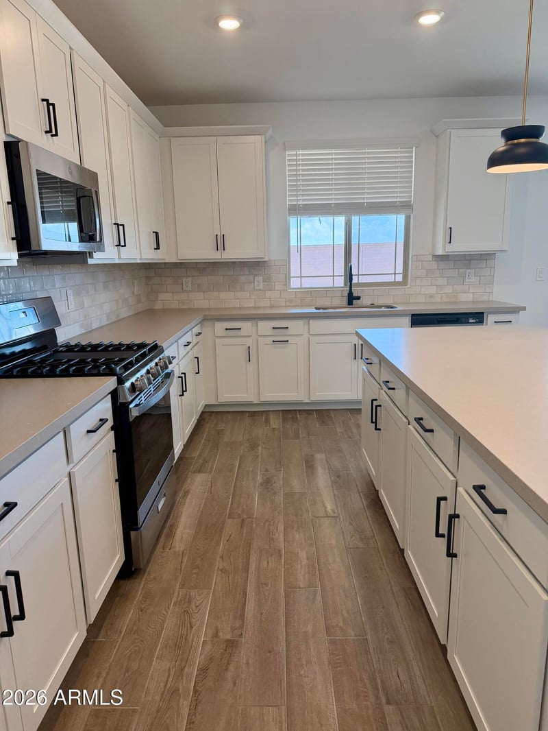 817 Sparrow Dr, Queen Creek, AZ 85140