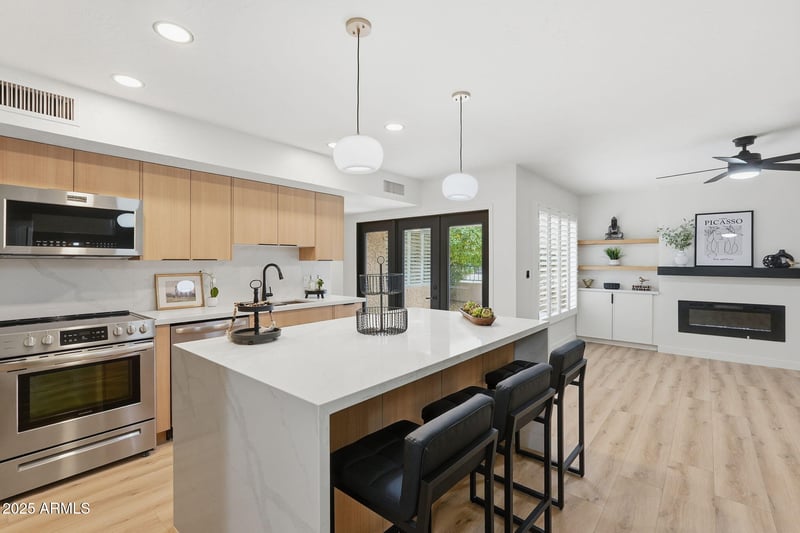 8171 Del Caverna Dr, Scottsdale, AZ 85258