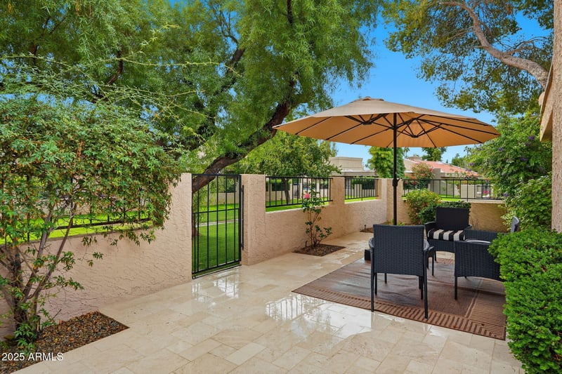 8171 Del Caverna Dr, Scottsdale, AZ 85258