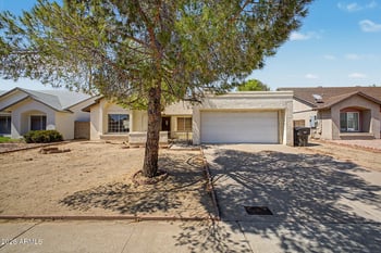 818 W Oraibi Dr, Phoenix, AZ 85027