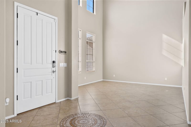 8180 Gelding Dr, Peoria, AZ 85381