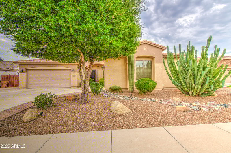8182 Crocus Dr, Peoria, AZ 85381